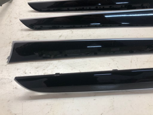 ДЕКОР ДЕКОРАТИВНЫЕ ПОЛОСКИ PIANO ЧЕРНЫЕ 1LQ S-LINE A4 B8