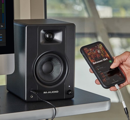 Пара M-AUDIO BX3 — пара активных мониторов