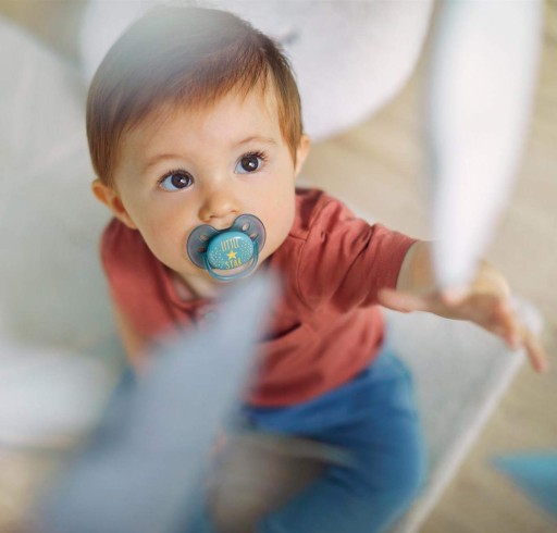 AVENT 2 пустышки BREATHABLE 6M+ ULTRA AIR SILICONE 6-18M + ЧЕХОЛ