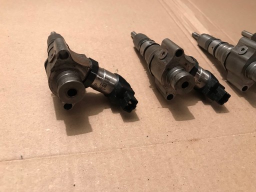 НАСОС-ФОРСУНКИ AUDI 2.0 TDI BMN BRD 03G130073T