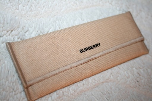 ОРИГИНАЛЬНАЯ ПОДАРОЧНАЯ КРЫШКА ДЛЯ РАСЧЕСКИ BURBERRY