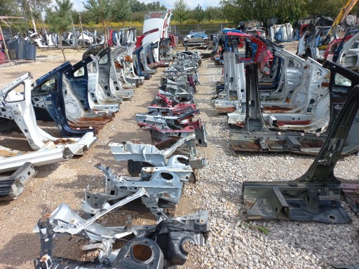 Toyota Yaris I szyba prawy tył karoseryjna 3D