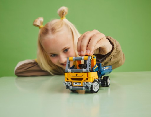 LEGO(R) TECHNIC 42147 Самосвал для любителей строительной техники