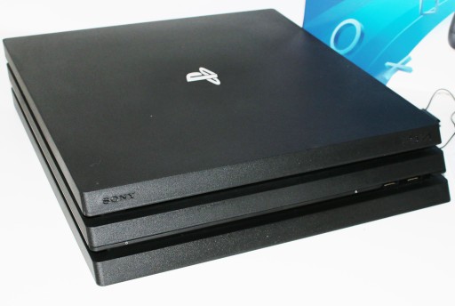 PlayStation 4 PRO 1 ТБ CUH-7216B + 2 планшета GAMES!