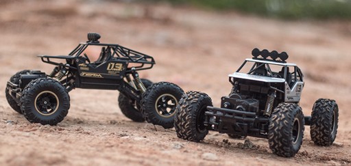 Большой внедорожник RC 4x4 с дистанционным управлением и батарейками типа АА