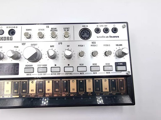 KORG VOLCA-БАС-СИНТЕЗАТОР