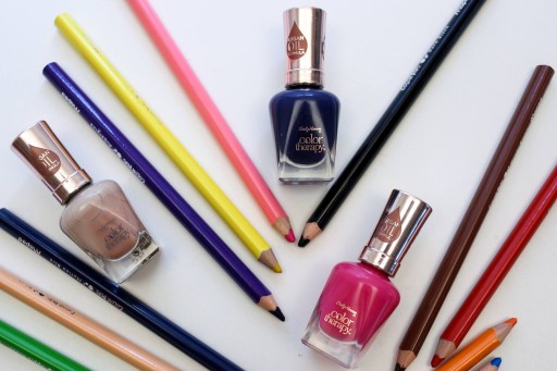 Лак Sally Hansen Color Therapy Good as Blue 420