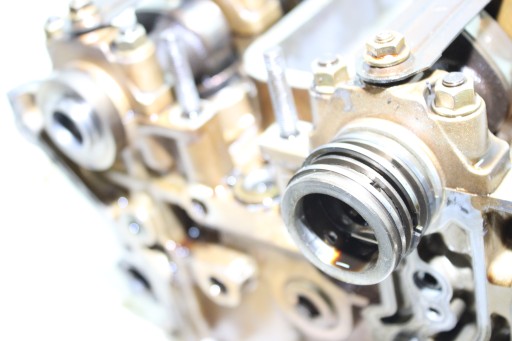 BMW E38 E39 735I 535I M62TU V8 ГОЛОВКА ДВИГАТЕЛЯ, ПРАВЫЙ 1745453 ВАЛ
