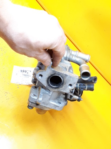 ВЫХЛОПНАЯ ДРОССЕЛЬ TOURAN I 2.0TDI 03G131063F