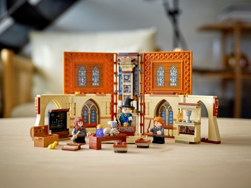 LEGO 76382 Блок-книга «Гарри Поттер Хогвартс»