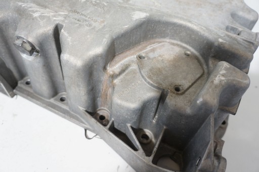МАСЛЯНЫЙ ПОДДОН VW GOLF PASSAT LEON A3 2.0FSI 06F103603B