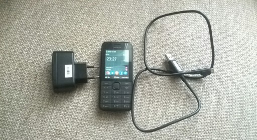 Telefon komórkowy Nokia 301 64 MB / 256 MB 3G czarny