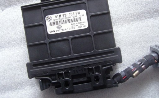 Контроллер коробки передач Audi A3 VW Golf TDI 01M927733FM