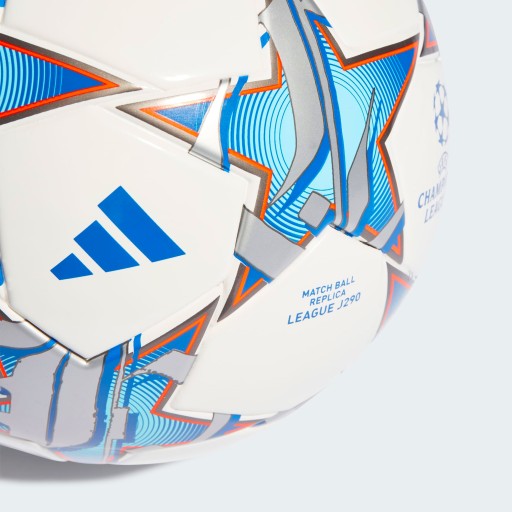 ADIDAS LIGHT ФУТБОЛ JR 4