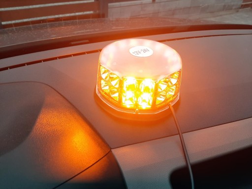LAMPA OSTRZEGAWCZA KOGUT STROBOSKOP 32 mocne LEDY