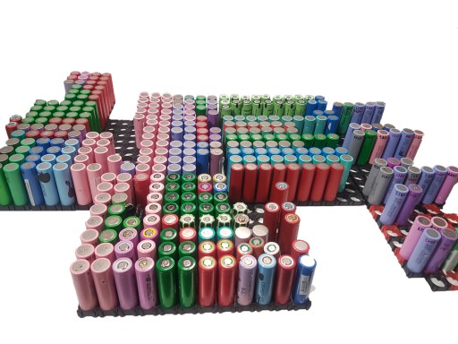 3x OGNIWO AKUMULATOR BATERIA 18650 2000-2200 mAH