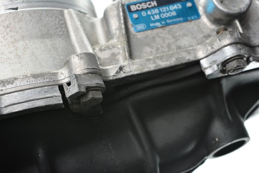 РАСПРЕДЕЛИТЕЛЬ ТОПЛИВА ВПРЫСОК MERCEDES W124 0438121043