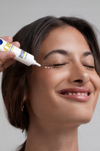NIVEA Q10 Крем для кожи вокруг глаз Средство для снятия макияжа с глаз Масло для тела В ПОДАРОК