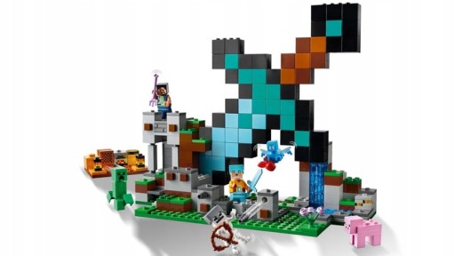 LEGO Minecraft 21244 Base Diamond Sword Creeper Pig Skeleton Explosion