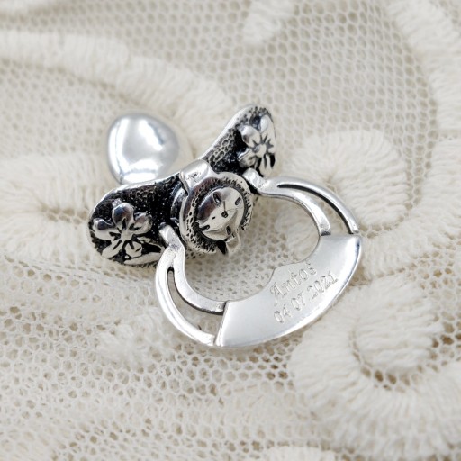 Серебряная соска с местом для зуба, гравировка 925 г.