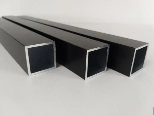ЗАКРЫТЫЙ АЛЮМИНИЕВЫЙ ПРОФИЛЬ ЧЕРНЫЙ MAT40X30X2,5 2M