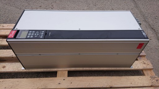 Инвертор Danfoss VLT5042 175Z4171 3PH 42кВт/52.5кВА 61/73А 1000Гц