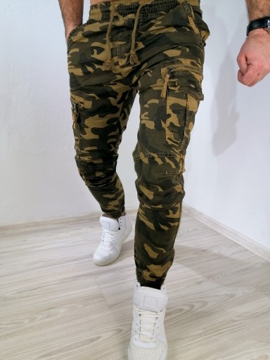 Spodnie męskie joggery moro bojówki ściągacz TP 34