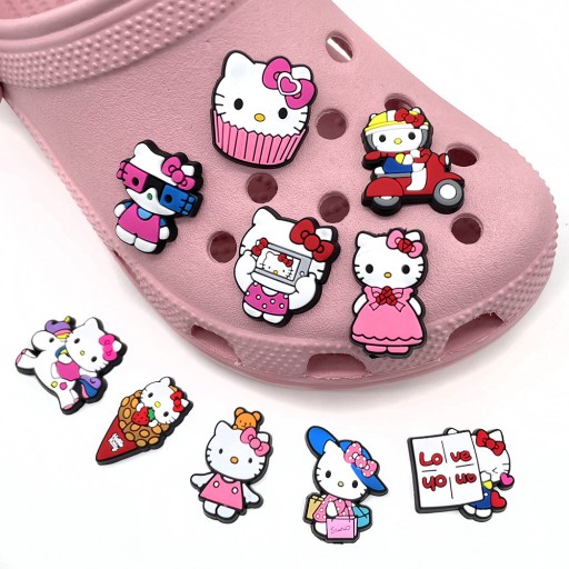 Przypinka Hello Kitty do Crocs butów klapków telefonu torebki plecaka torby