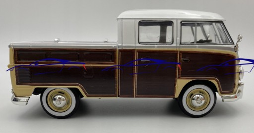 Пикап VW Type 2 T1 с бортом 1:24 Motormax 79560