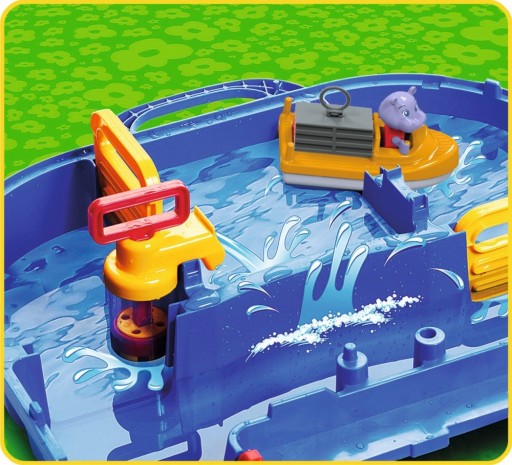 Водная трасса в чемодане, водная песочница, фигурка контейнеровоза AquaPlay