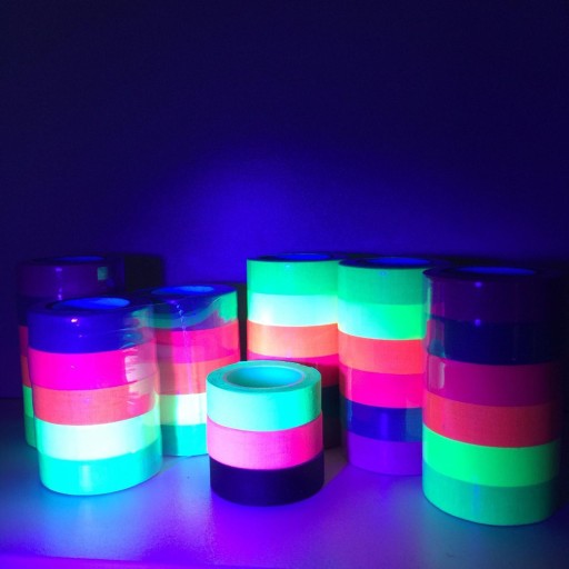 Лента флуоресцентная тканевая Black Light 5М в рулоне