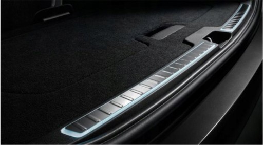 VOLVO XC90 II полоса багажника с подсветкой блондинка
