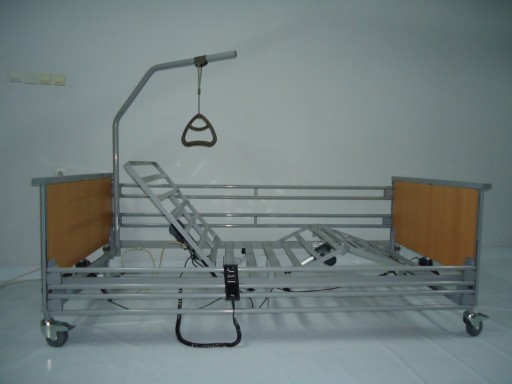 Реабилитационная кровать Invacare Etude 90 см x 200 см + НОВЫЙ МАТРАС