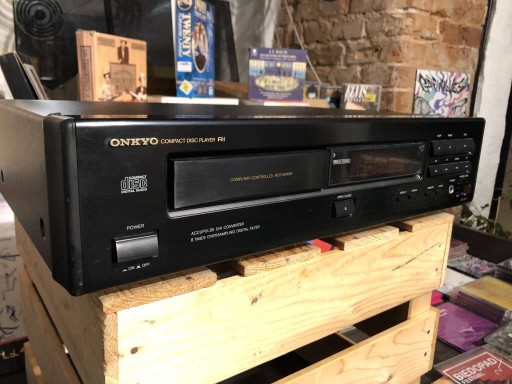 CD-ПЛЕЕР ONKYO DX-7011