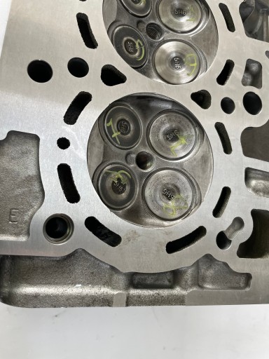 ГОЛОВКА ДВИГАТЕЛЯ RENAULT 1.4 TCE H4J700 ГОВОРИТ