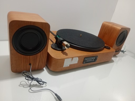 VOKSUN 1931 BLUETOOTH-ПЛЕЕР С ДВУМЯ ДИНАМИКАМИ