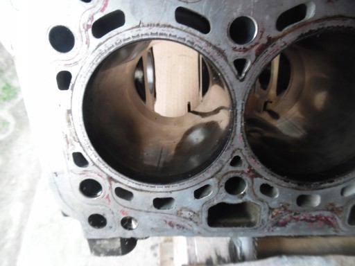BMW E81 E90 E60 - 2.0D b47D20A БЛОК ДВИГАТЕЛЯ