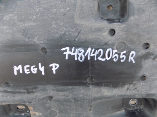 Накладка кузова правая Megane IV 748142055R