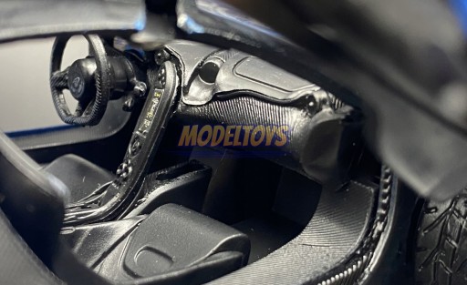 McLaren P1 АТЛАСНАЯ КРАСКА 1:24 Motormax 79508