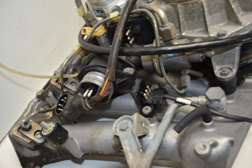 Mercedes R129 300 SL 24V Распределитель впрыска топлива