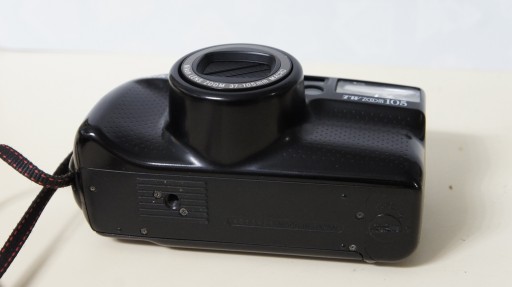 Аналоговый фотоаппарат NIKON TW ZOOM 105 в чехле