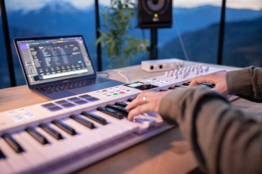ARTURIA KeyLab Essential 61 mk3 +AnalogLab Ableton