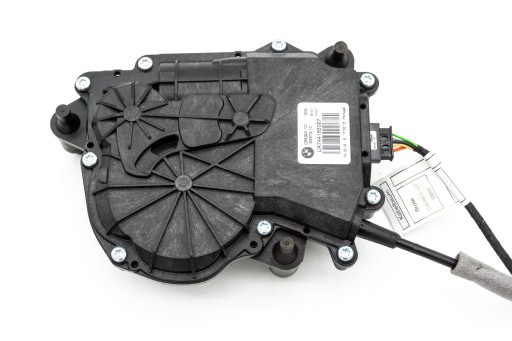 Механизм плавного закрывания крышки багажника BMW G05 G07