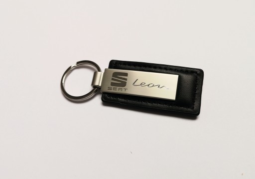 Брелок для ключей BMW AUDI PEUGEOT FORD OPEL KIA SEAT DACIA VOLKSWAGEN JEEP + гравировка