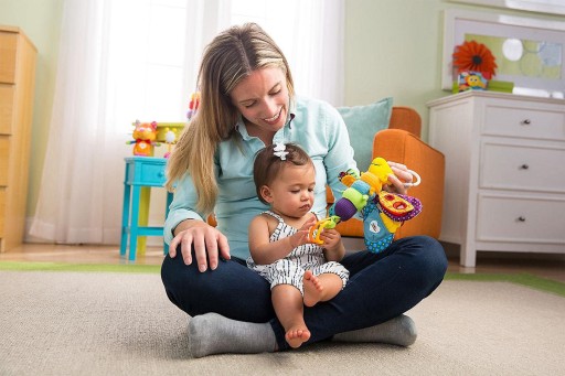 TOMY LAMAZE СЕНСОРНЫЙ КУЛОН БАБОЧКА ФРЕДДИ детская игрушка +0м