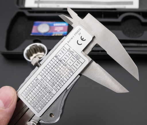 Цифровой штангенциркуль Schmith SSUW-C 150 мм