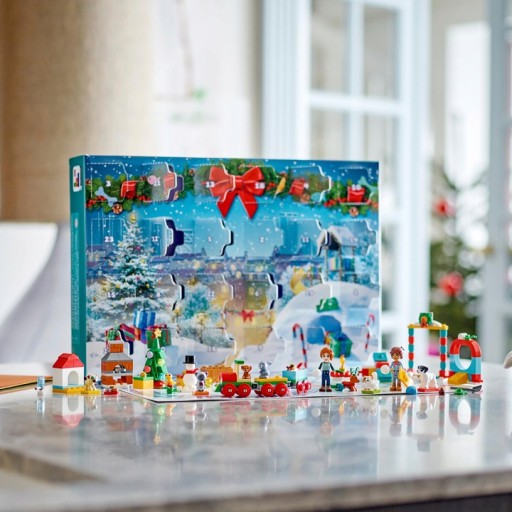 LEGO FRIENDS «ДОМ ДРУЖБЫ» 41703 + РОЖДЕСТВЕНСКИЙ НАБОР LEGO 41758