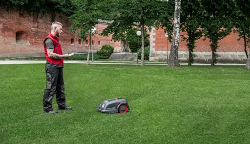 РОБОТ-КОСИЛКА AL-KO ROBOLINHO 2000 Вт 23 СМ WIFI 5 Ач