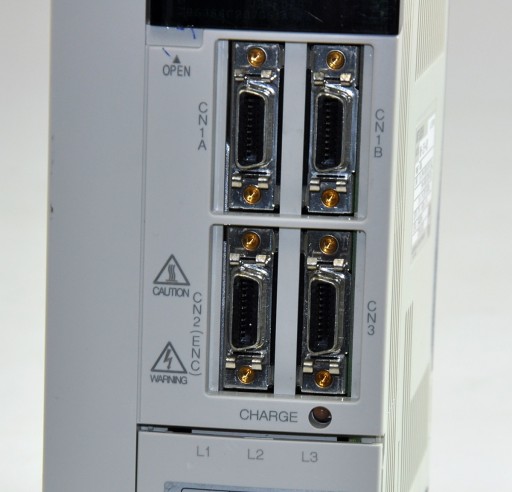 MR-J2S-40B MITSUBISHI serwowzmacniacz 400W CNC