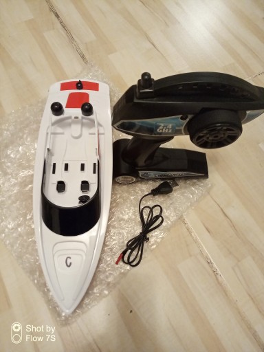 Revell Control 24137 игрушка-лодка с дистанционным управлением